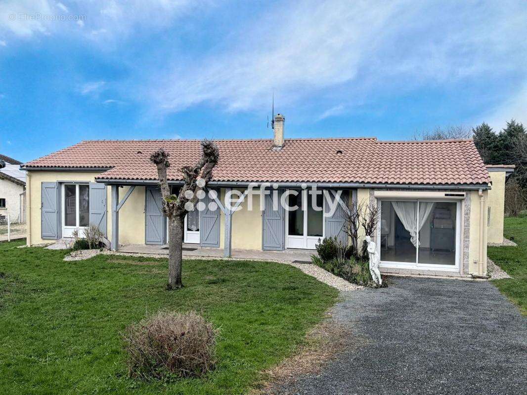 Maison à CASTILLONNES