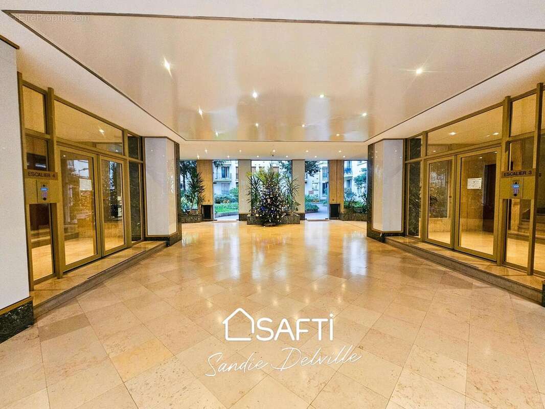 Photo 2 - Appartement à PARIS-16E