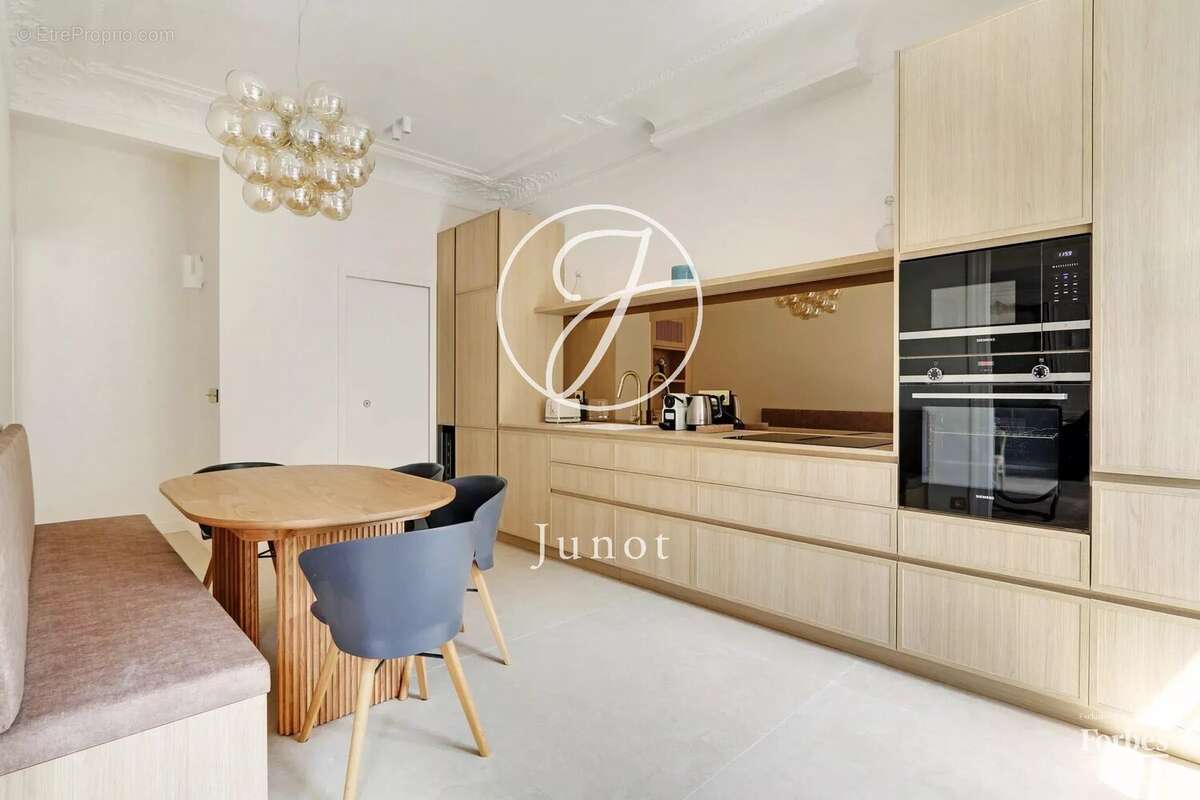 Appartement à PARIS-5E