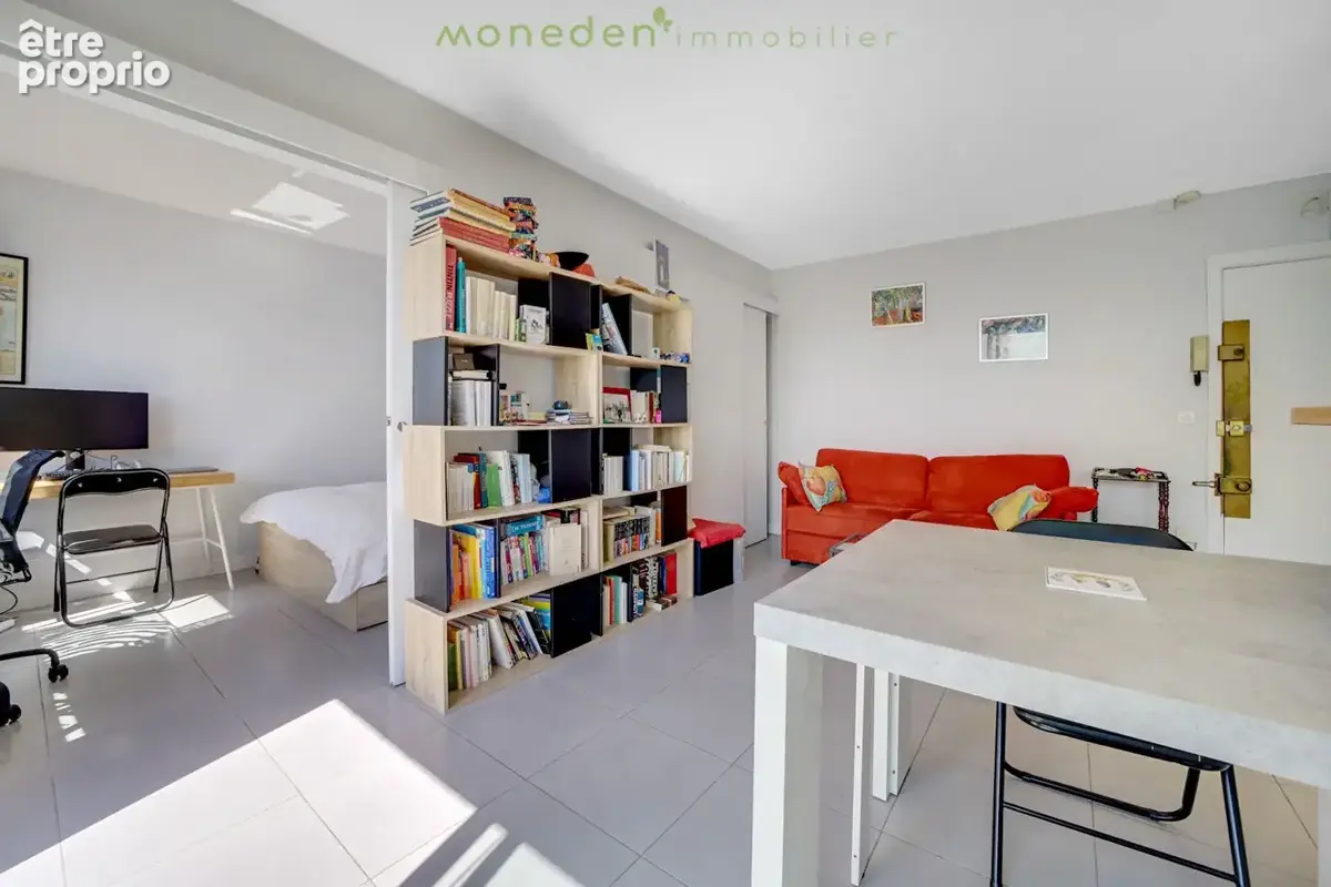 Dernier etage et balcon  plein ciel gambetta - photo 8