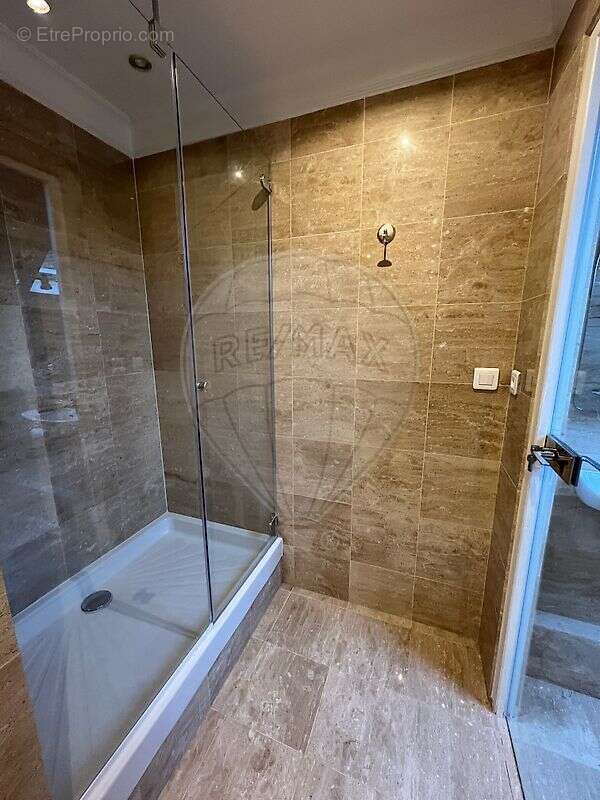 Maison à SAINT-ETIENNE-DU-ROUVRAY