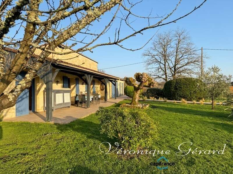 Maison de 134 m² de plain-pied, en pierre, sur plus de 5880 m² - photo 2