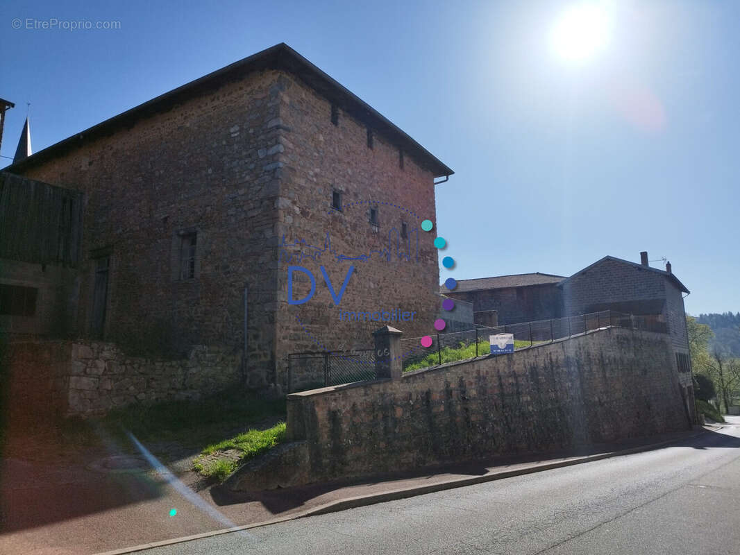 Maison à SAINT-JUST-D&#039;AVRAY