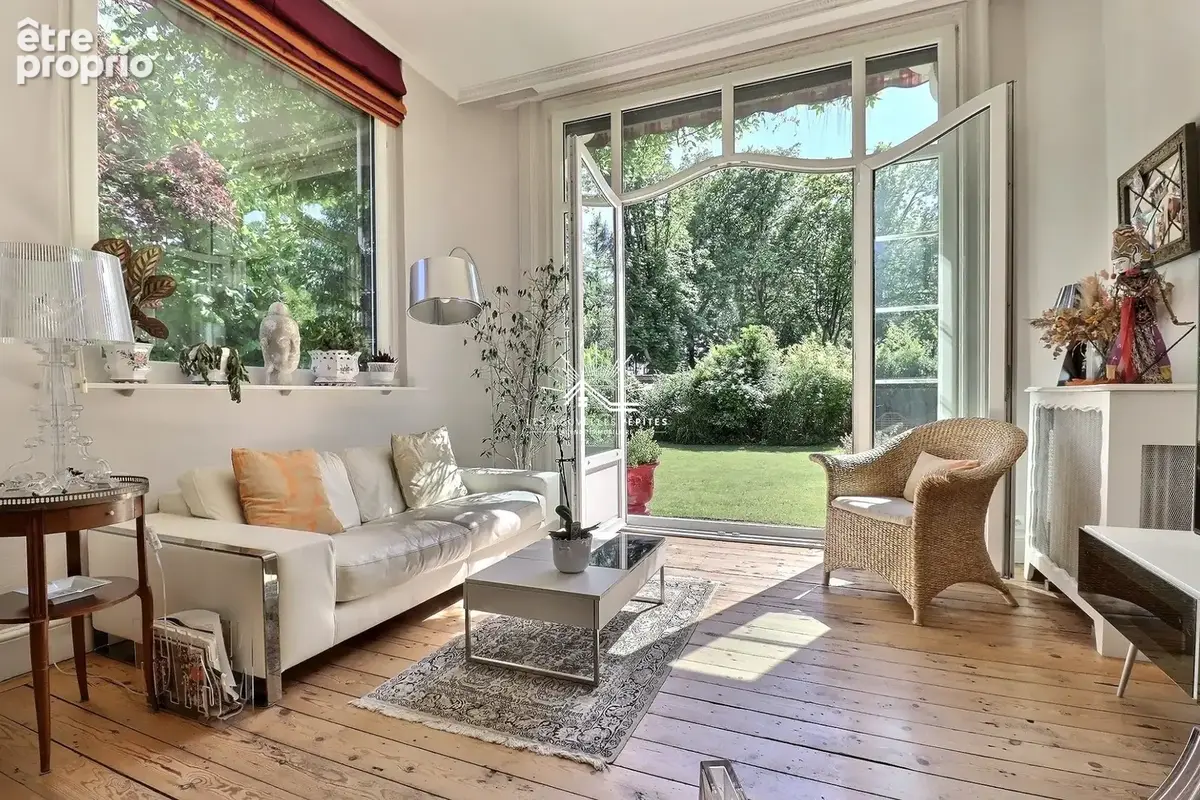 Maison 8 pièces 240 m² à vendre à Croix (59170) - photo 2