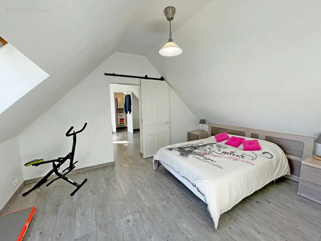 Maison à MONTSAUCHE-LES-SETTONS