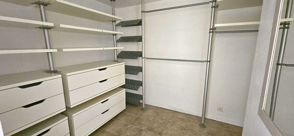 Appartement à SAINT-CYR-SUR-MER