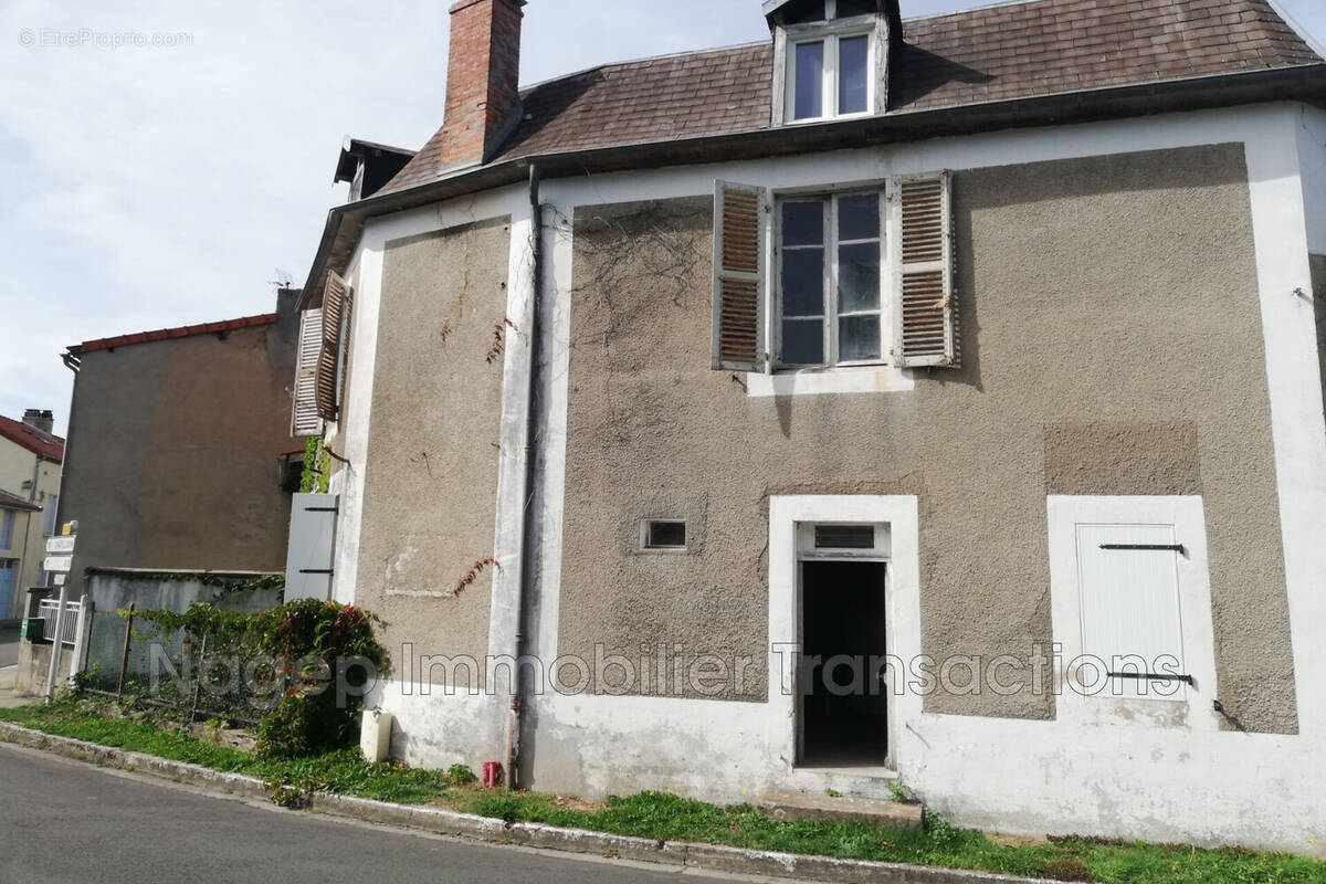 Maison à LACHAUX