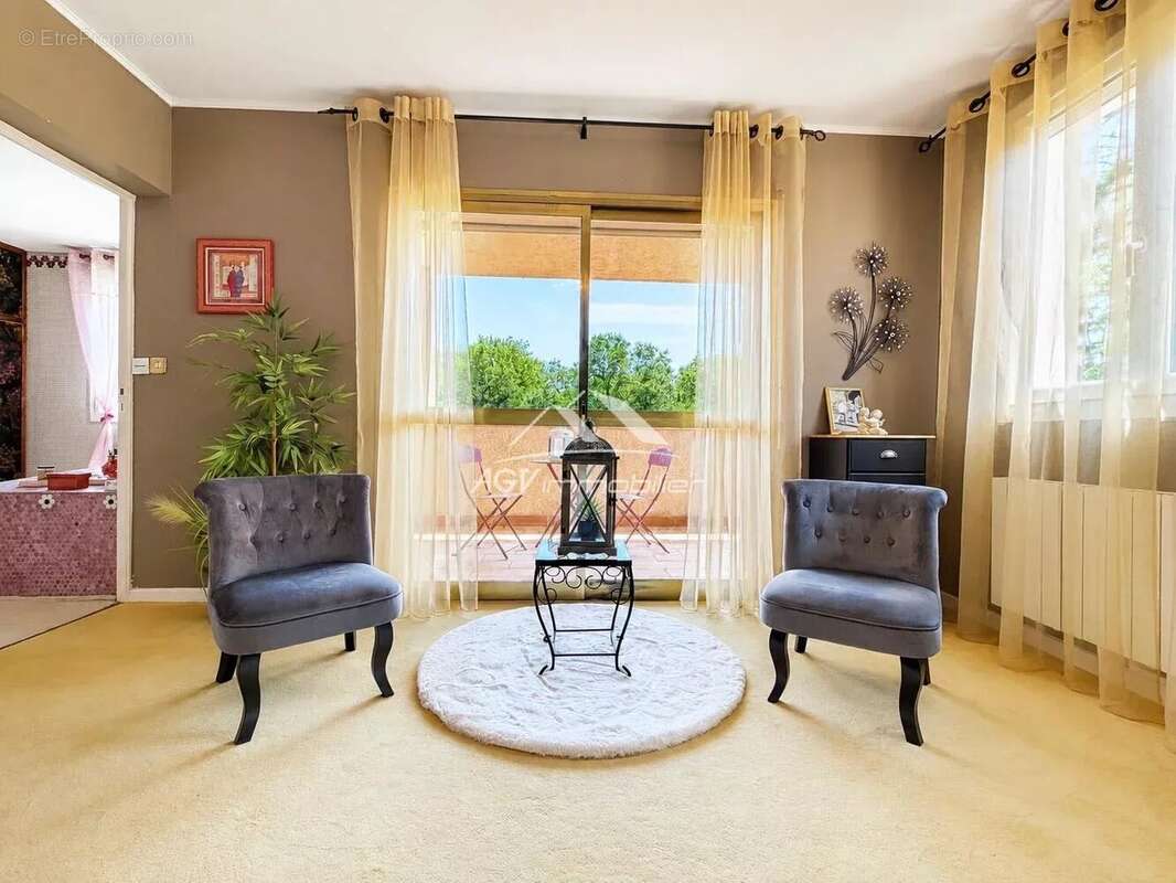Villa Ribaute-les-Tavernes 230 m² habitables sur 9700 m² de terrain - photo 14