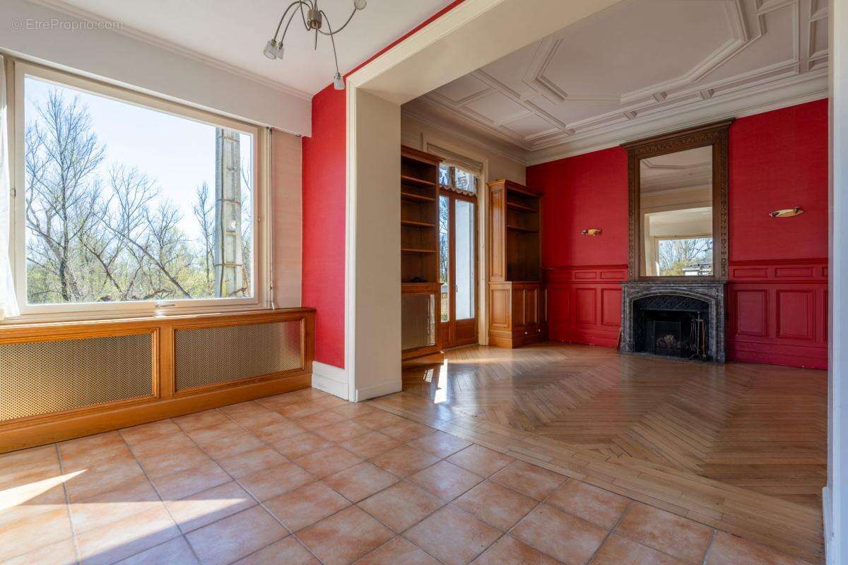 Maison à SAINT-ETIENNE-DE-CHIGNY