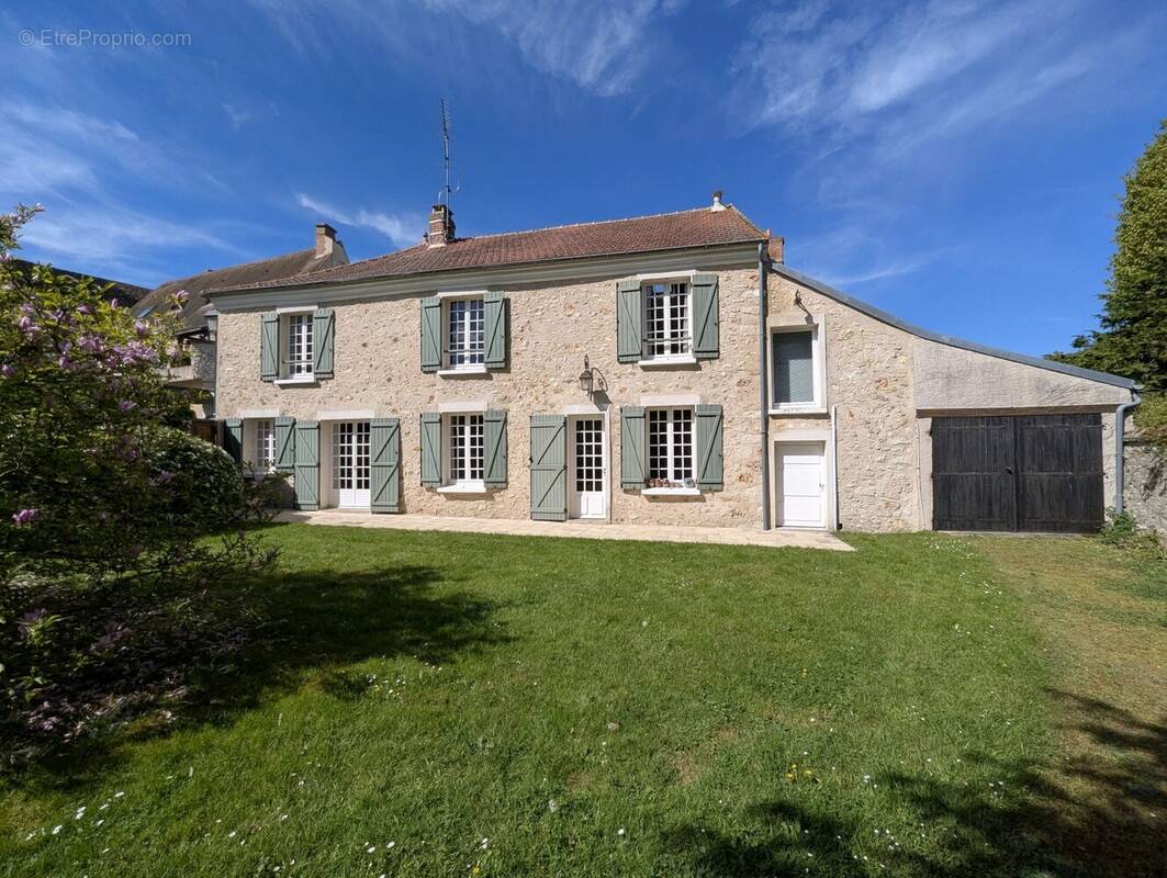 Maison à PLAISIR