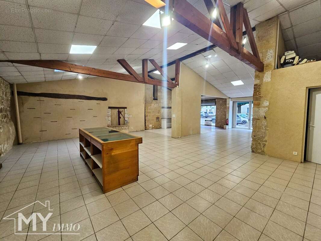 Commerce à SAINTE-FOY-LA-GRANDE