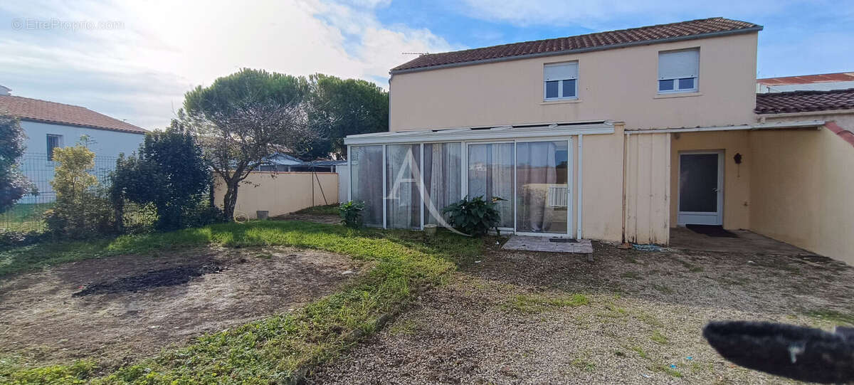 Maison à PORT-DES-BARQUES