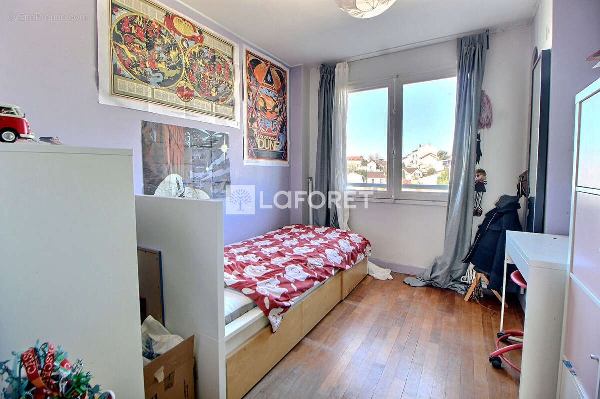 Appartement à SURESNES