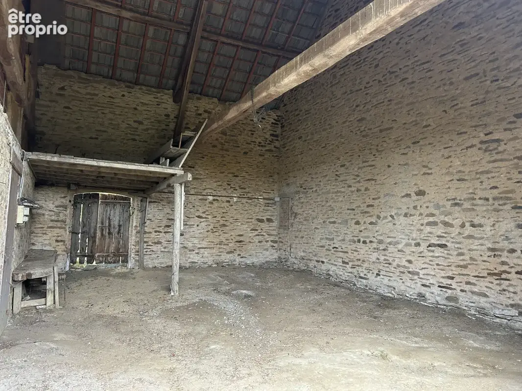 A VENDRE - Maison 3 pièces avec jardin et dépendances à Cuzion - photo 2