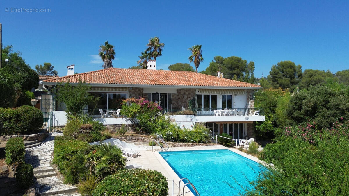 Maison à SAINT-RAPHAEL