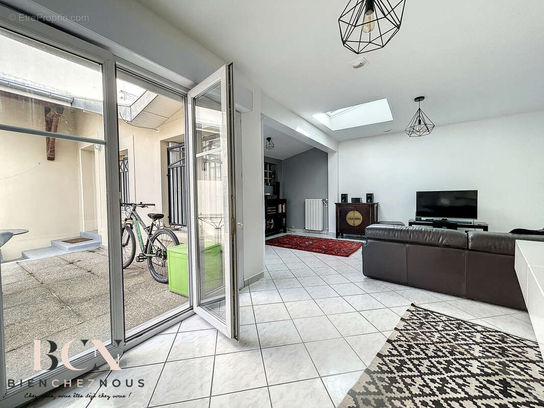 Appartement à NANTERRE