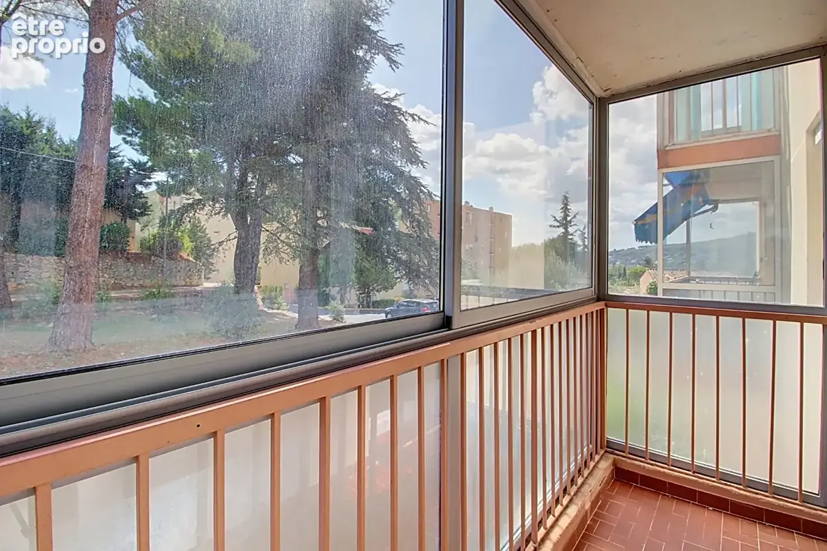 A VENDRE en EXCLUSIVITE à DRAGUIGNAN - Appartement T4 traversant et lumineux - 65m2 - photo 12