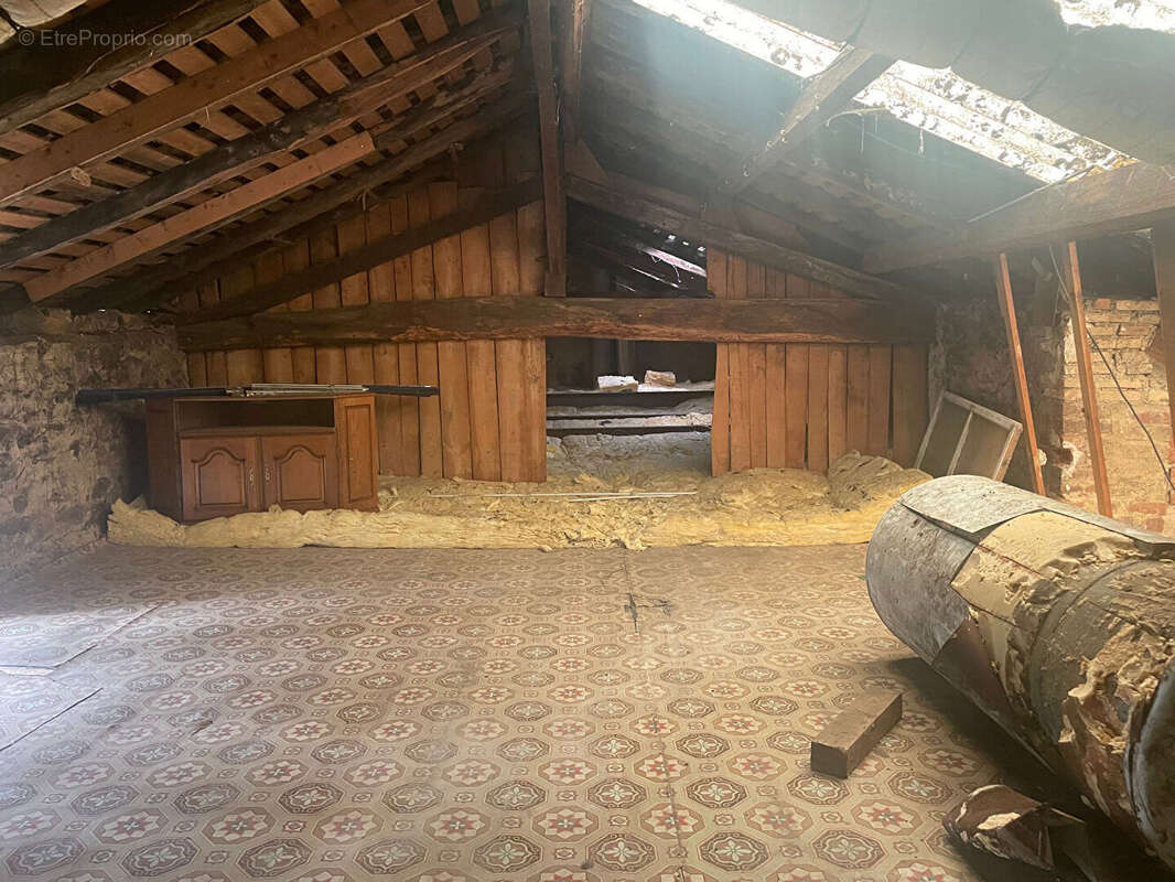 Appartement à LIGUGE