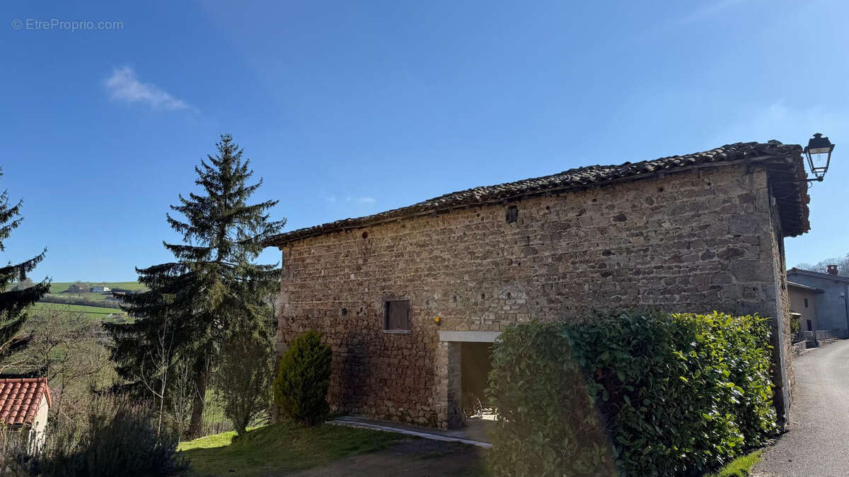 Maison à SAINT-SYMPHORIEN-SUR-COISE