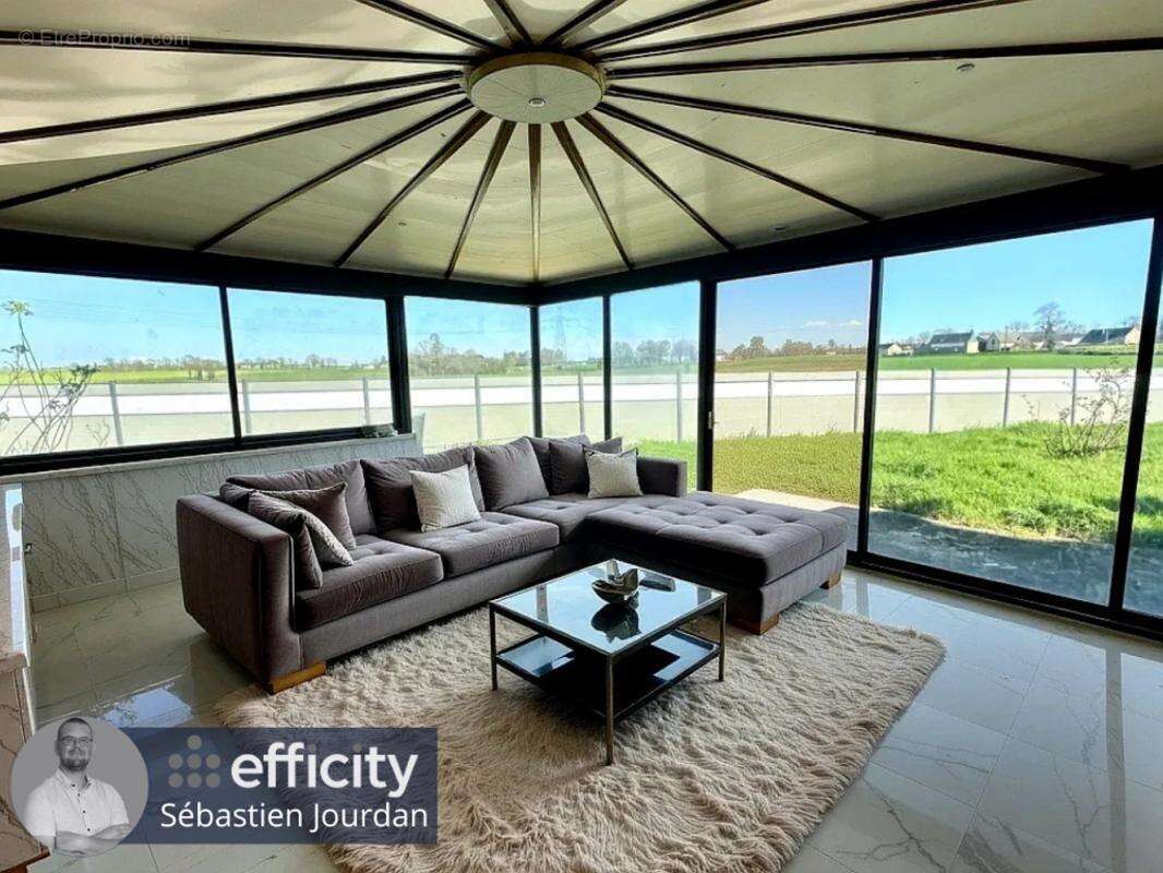 Maison à LOUVIGNE-DE-BAIS