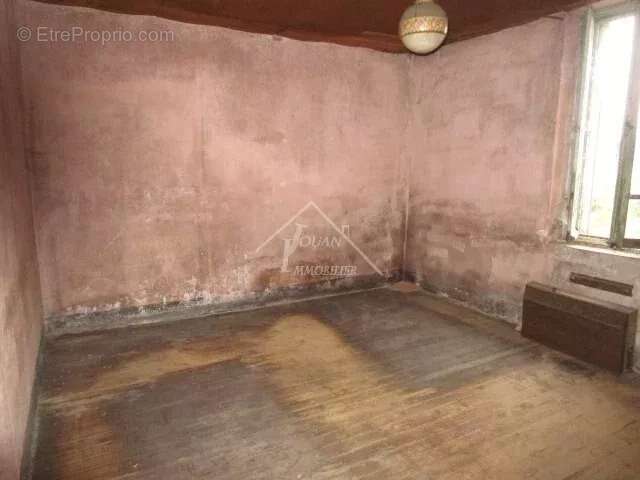 Maison à VARENNES-SUR-ALLIER