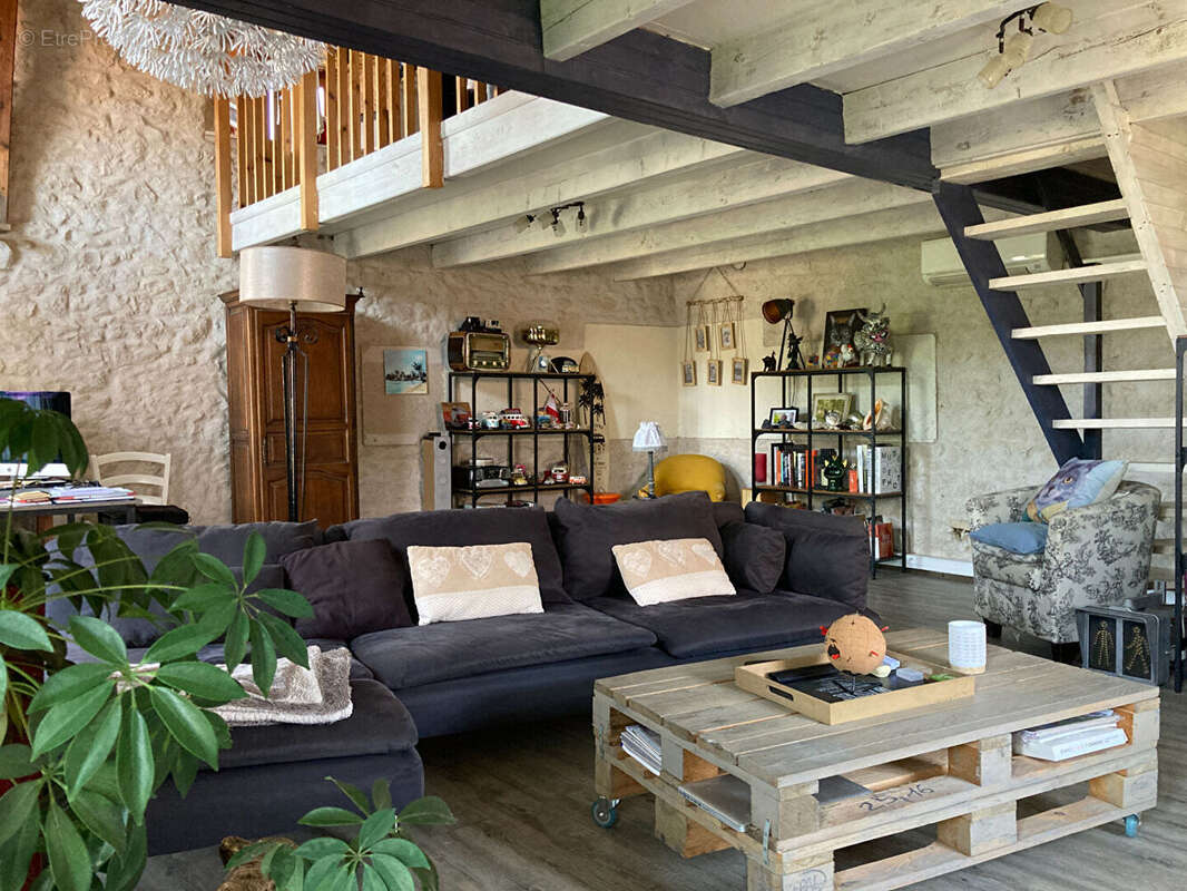 Maison 150 m² à Coulonges-Sur-L'autize  - photo 8