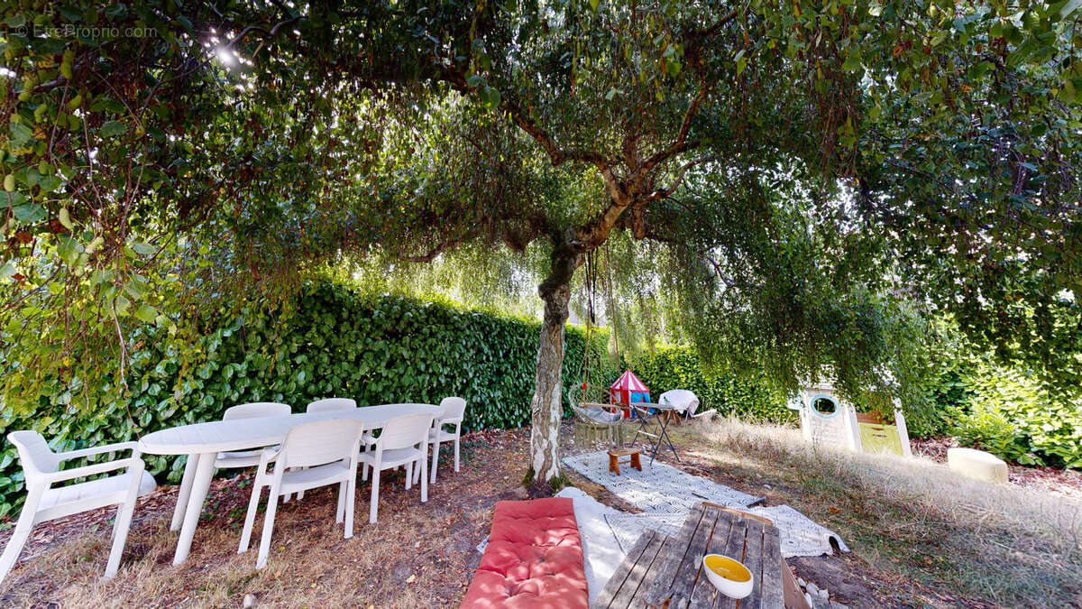 Domaine de VILLEPREUX, maison avec jardin et garage. - photo 2