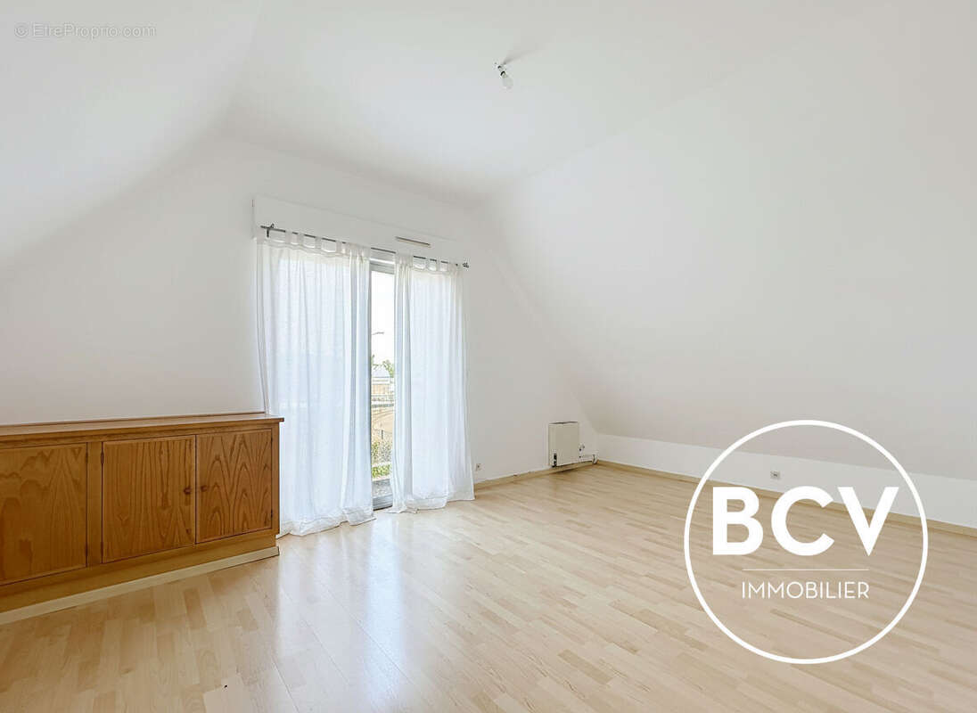 LEVES (28, maison de maçon T7  197M² sous-sol total , piscine et garage double - photo 14