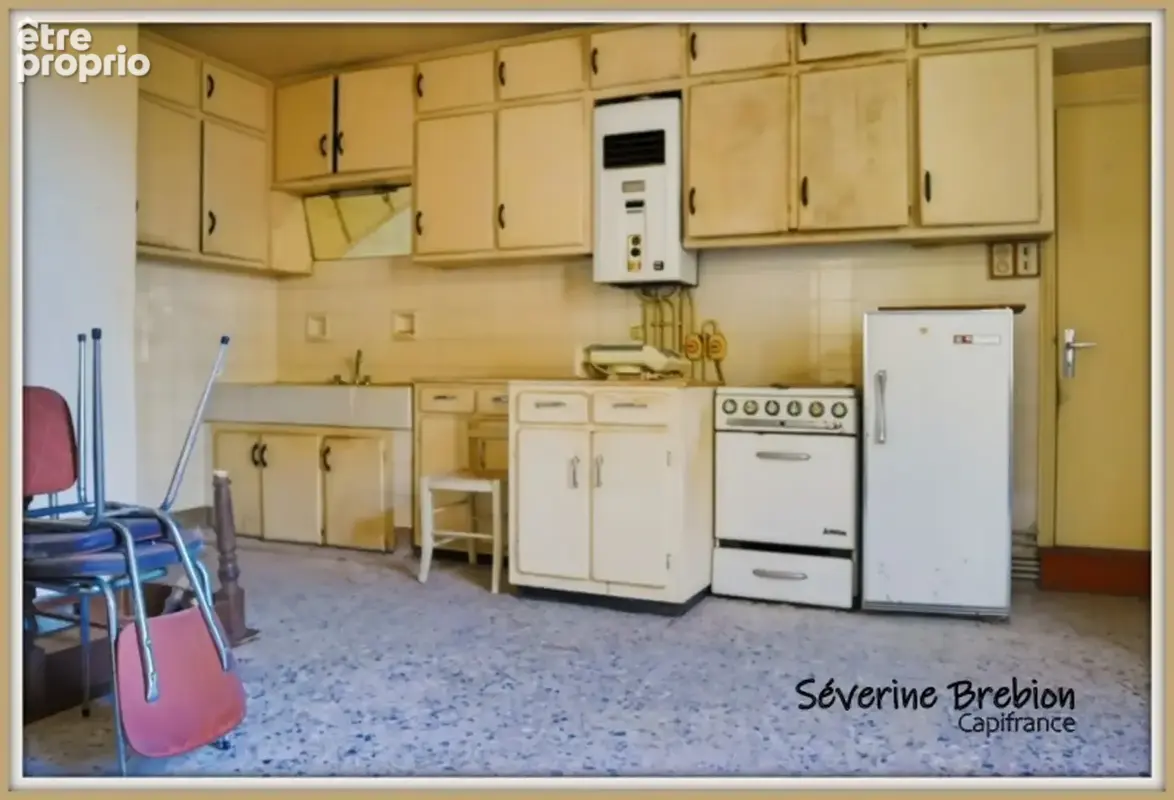  Grande maison à rénover + atelier – Idéale pour famille ou investisseur – Celles-sur-Durolle (63) - photo 13