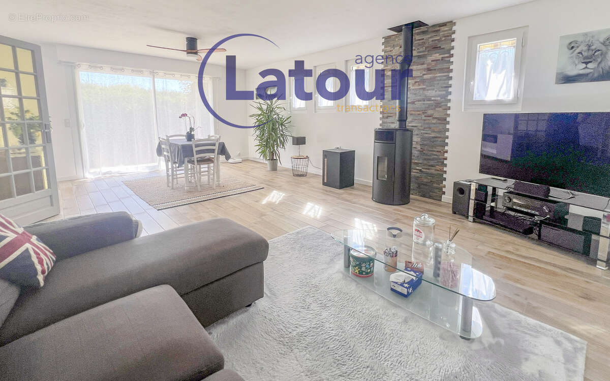 PROCHE HOUDAN Maison familiale 6 pièces avec sous-sol total et dépendance - photo 2