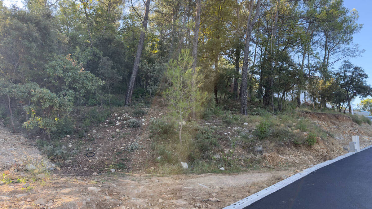 Terrain à ROCBARON