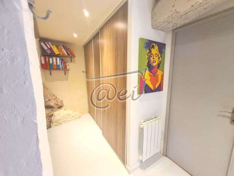 Appartement à ROQUEVAIRE