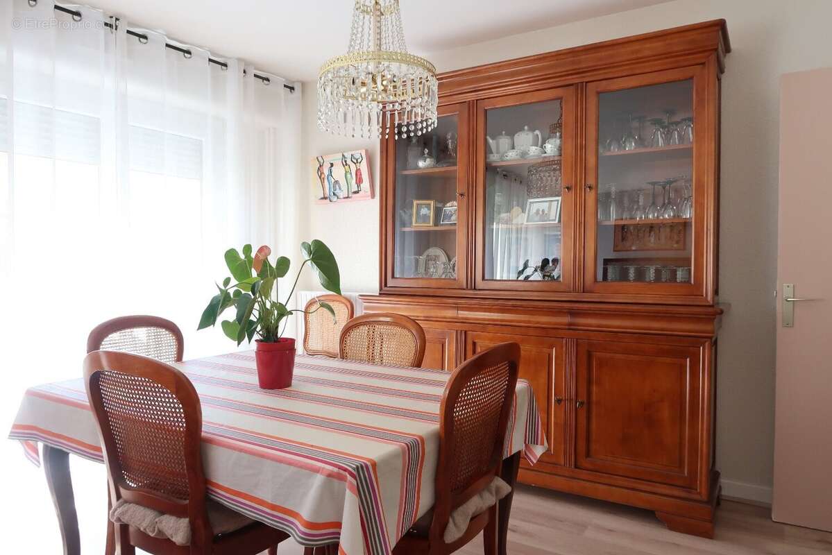 Appartement à SAINT-ETIENNE