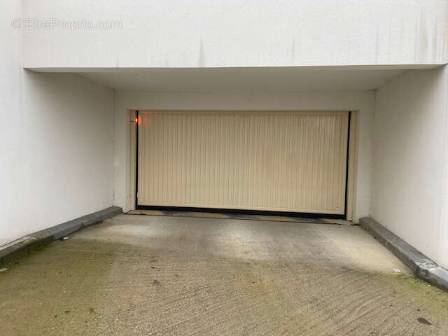 Parking à NANTEUIL-LES-MEAUX