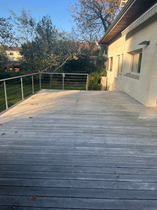 Maison à VILLENAVE-D'ORNON