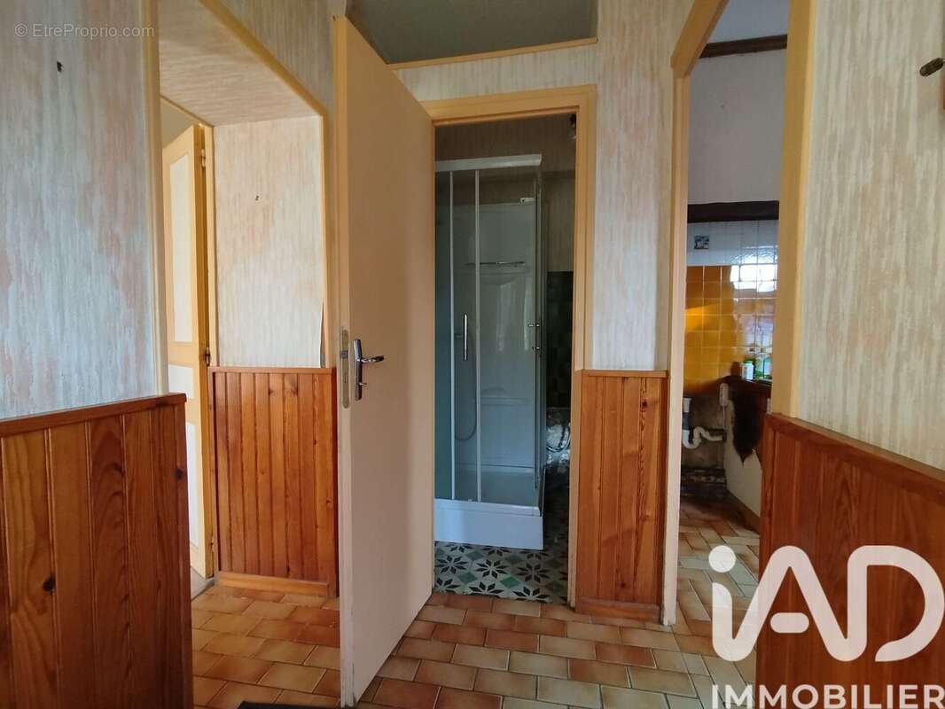 Photo 8 - Maison à LA ROCHE-CLERMAULT