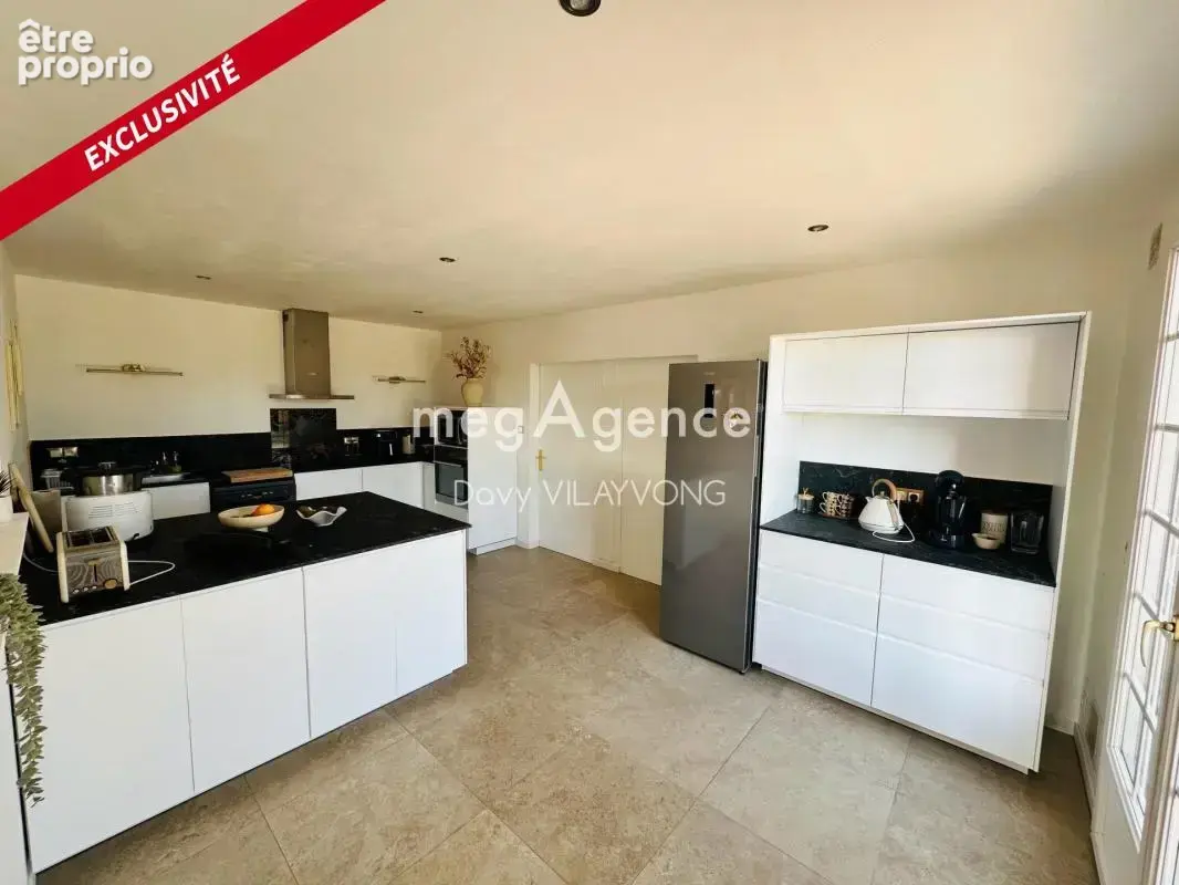Maison 6 pièces 179 m² à vendre à Yzernay (49360) - photo 5