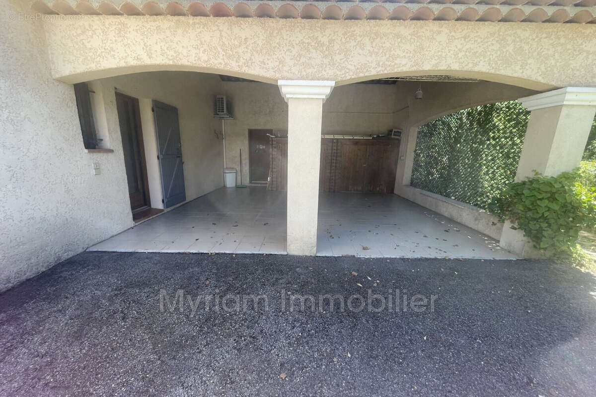 Maison 5 pièces 140 m² à vendre à Peymeinade (06530) - photo 8