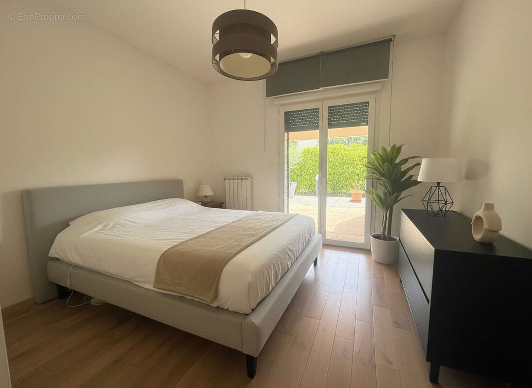 Appartement à ROBION