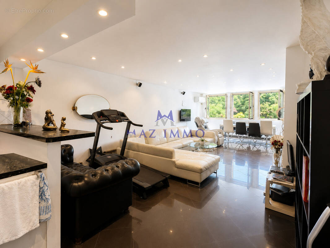 Appartement à MANDELIEU-LA-NAPOULE