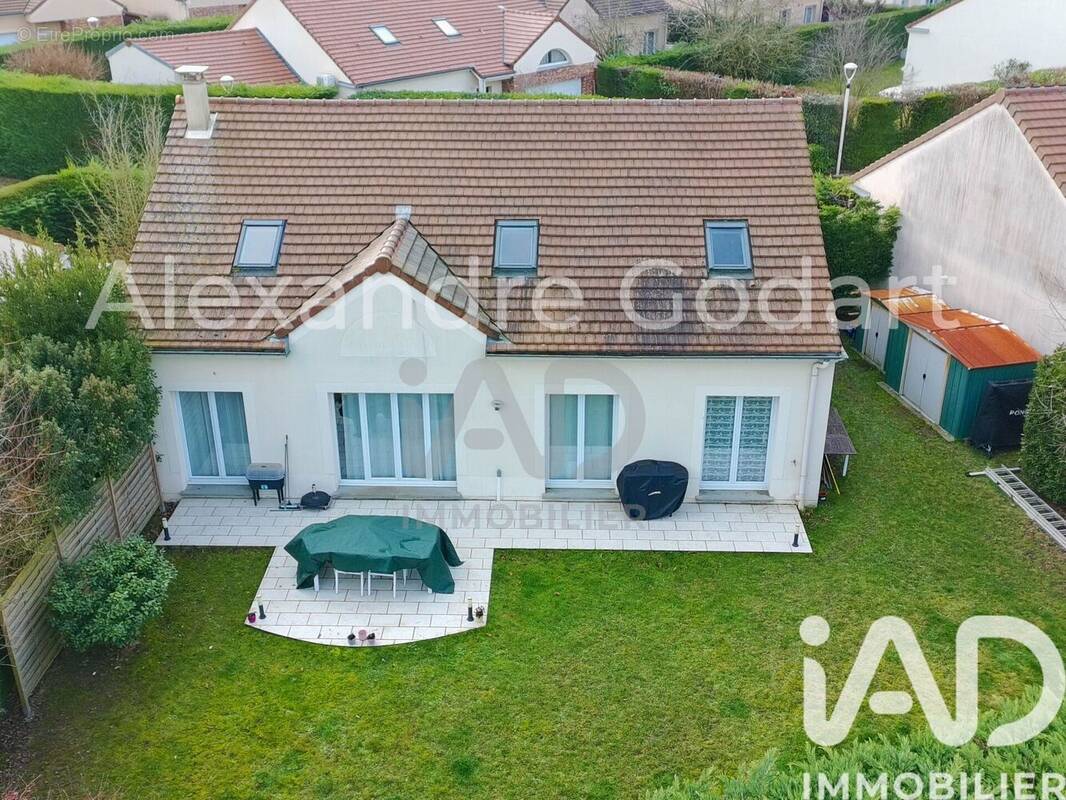 Photo 1 - Maison à MOISSY-CRAMAYEL