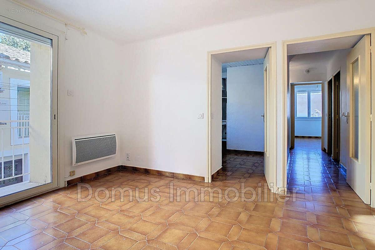 Appartement à SAINT-SATURNIN-LES-AVIGNON