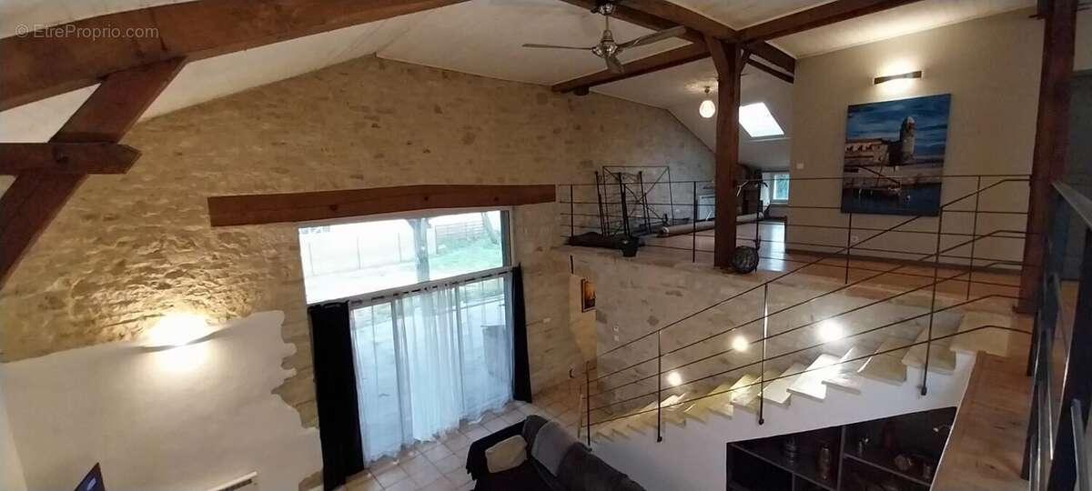 Maison à PUYLAROQUE