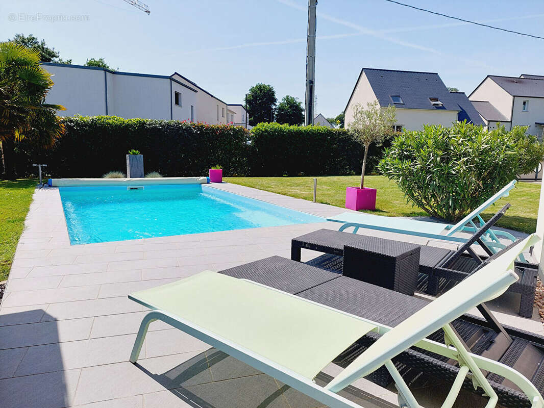 Maison à MONTREUIL-LE-GAST