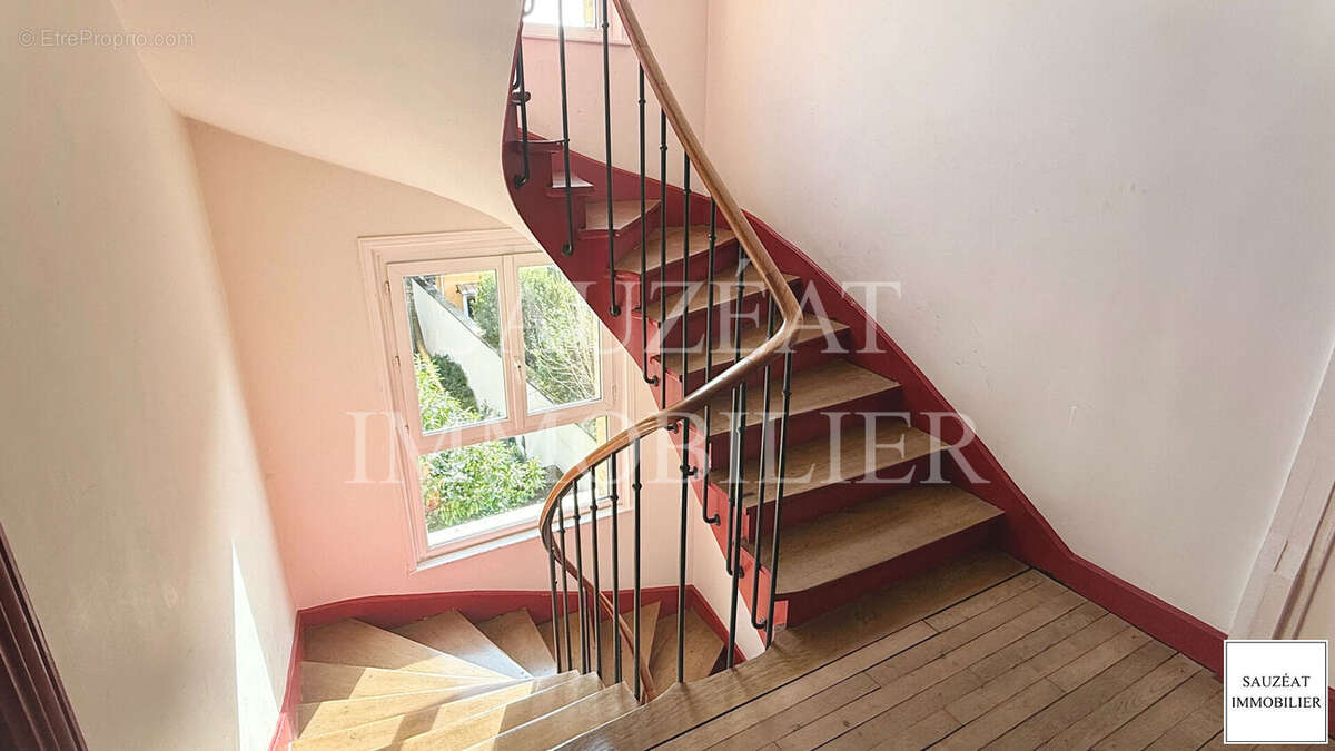Appartement à MONTROUGE
