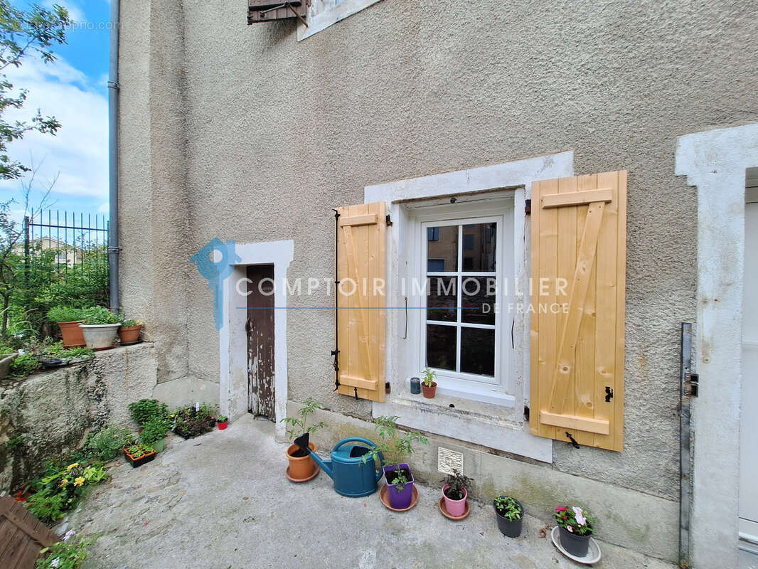 Maison à LABRUGUIERE