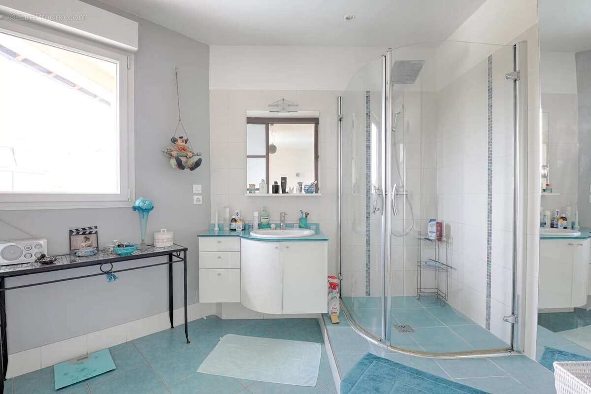 Maison à SAINT-MAUR-DES-FOSSES