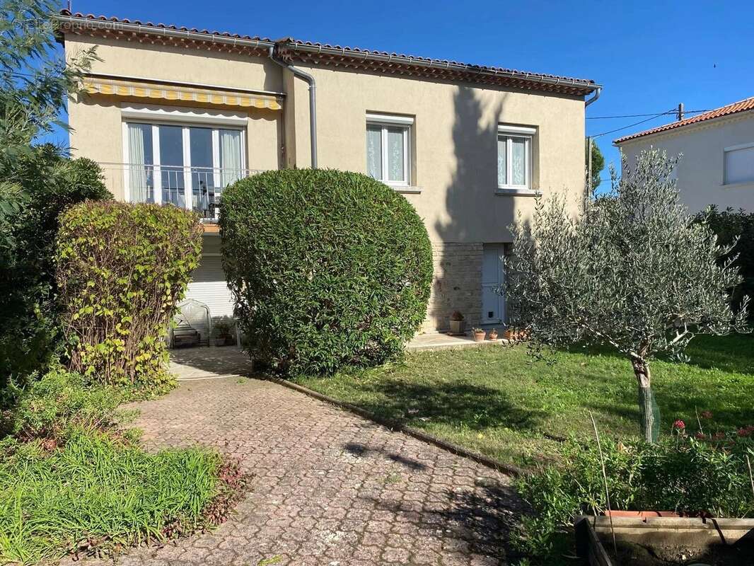 Maison à BAGNOLS-SUR-CEZE