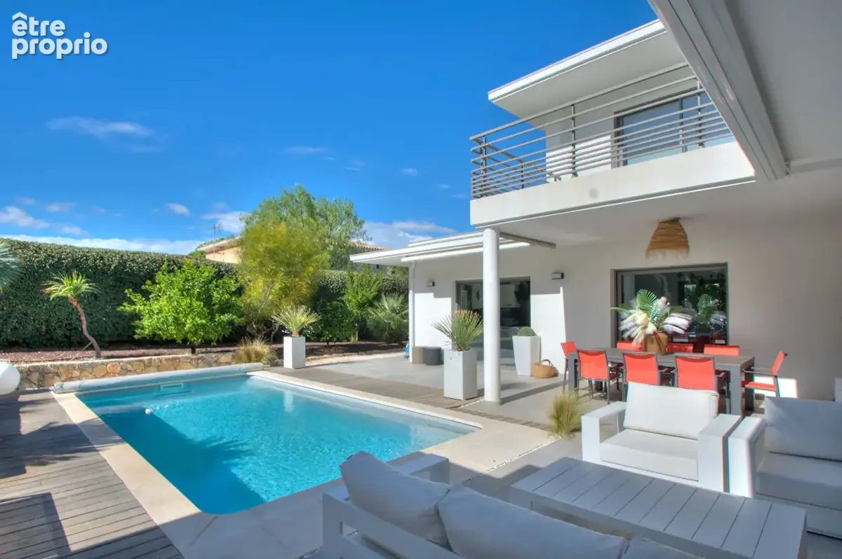 St raphael, villa contemporaine de 4 pieces 162 m² plus immense sous-sol et garage, terrain 1 250m² avec piscine - photo 16