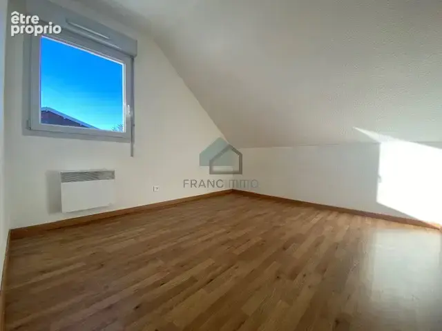 Maiche : appartement type f3 avec garage - photo 4